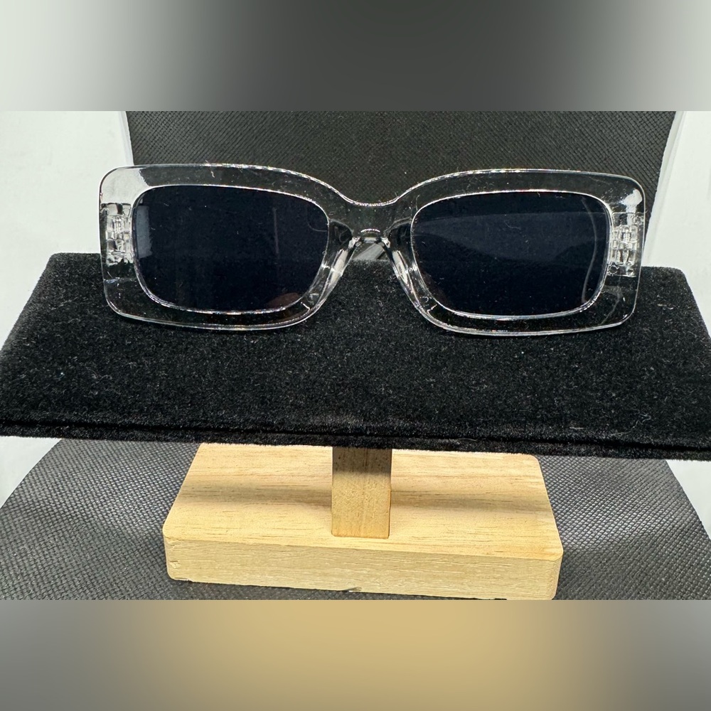 Trendy Y2K fashion sunglasses clear grey square One Size fits all 
NWT